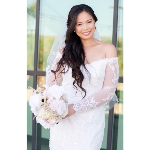 Meet your Posh Ambassador, Auie. QUIET LUXURY.  Sells High & Rare Quality items. - Picture 1 of 9